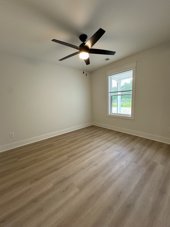 Photo - 347 Woods Rd