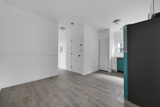 Photo - 33 E 42nd St Unit 3