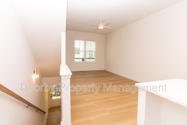 Photo - 642 Belletrace Cir