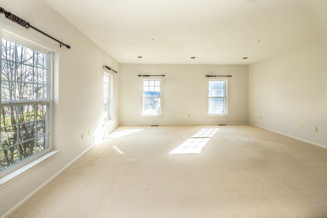 Photo - 171 Madison Way