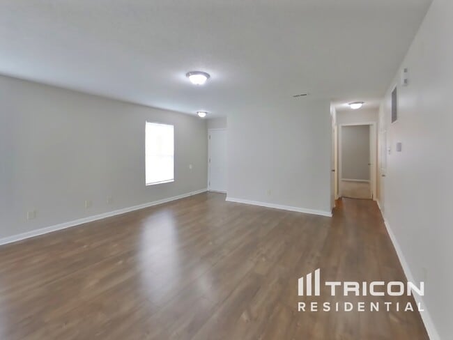 Photo - 6409 Alonzo Dr