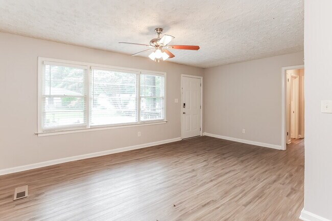 Photo - 2517 Old Colony Rd