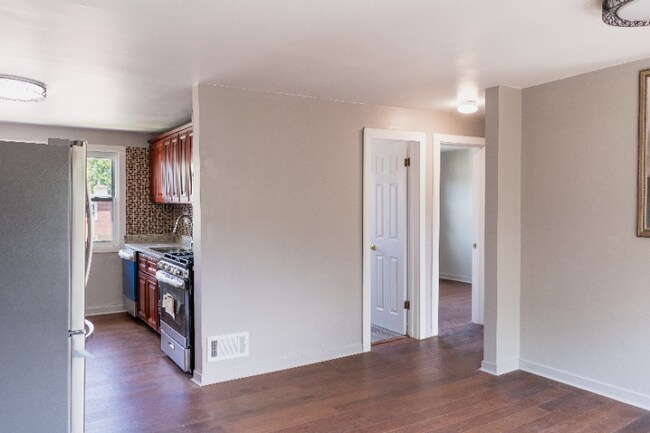 Photo - 3707 S Michigan Ave Unit 2