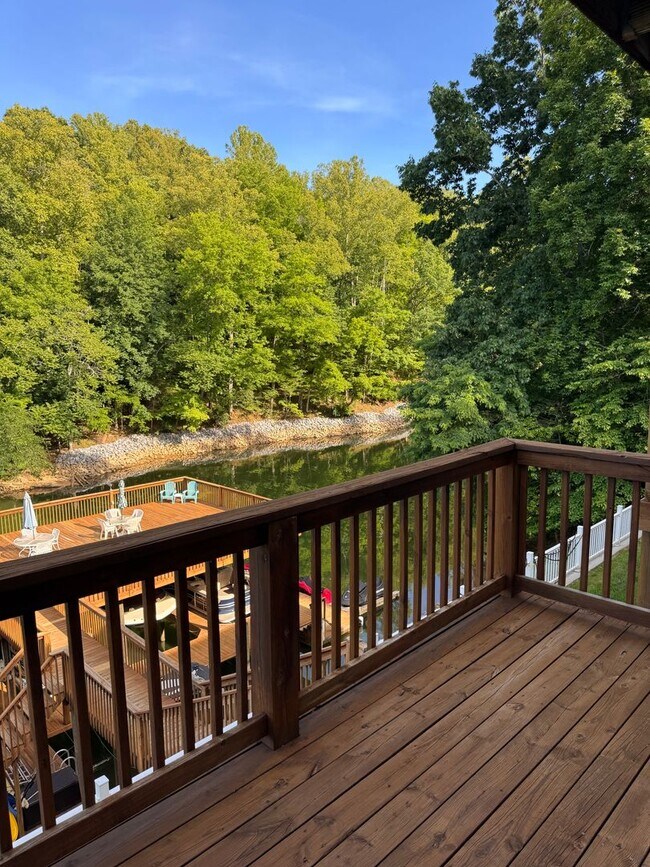 500 Cambridge Ct