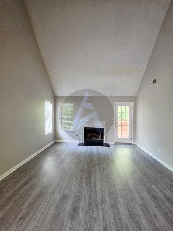 Photo - 1423 Shiloh Way NW
