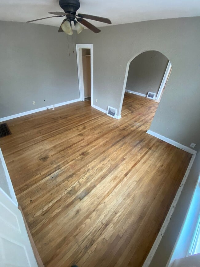 Photo - 2 Bedroom 1 Bathroom Historic Westside  $1050.00