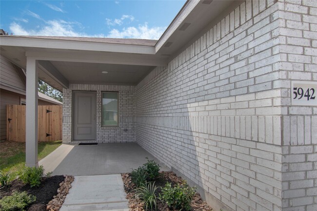 5942 Morning Fern Ln