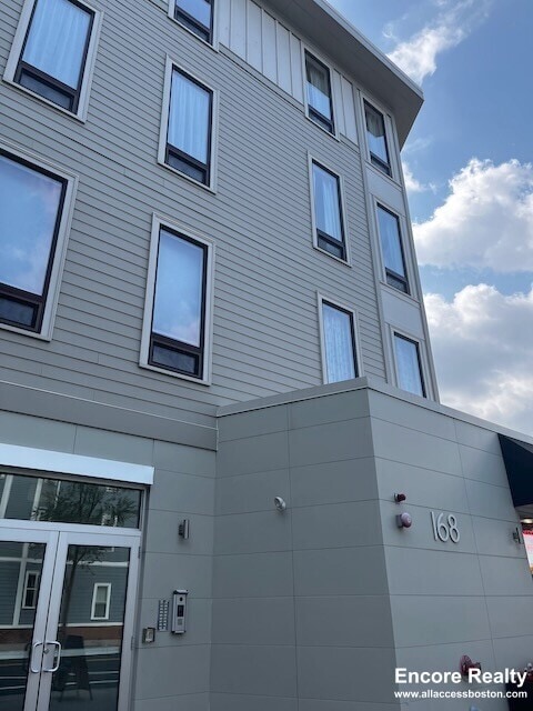 Building Photo - 168 Hampshire St