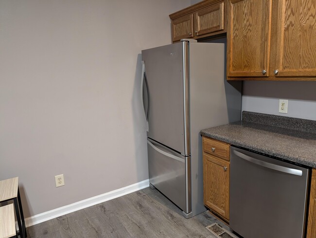 Photo - 1066 Margaret Pl NW