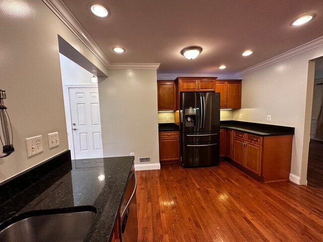 Photo - 1712 Henry Rd