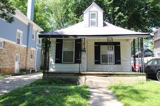 Building Photo - 1 Bedroom 1 Bath House Near KU Med & Westport