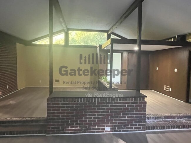 Photo - 163 Old Norton Rd