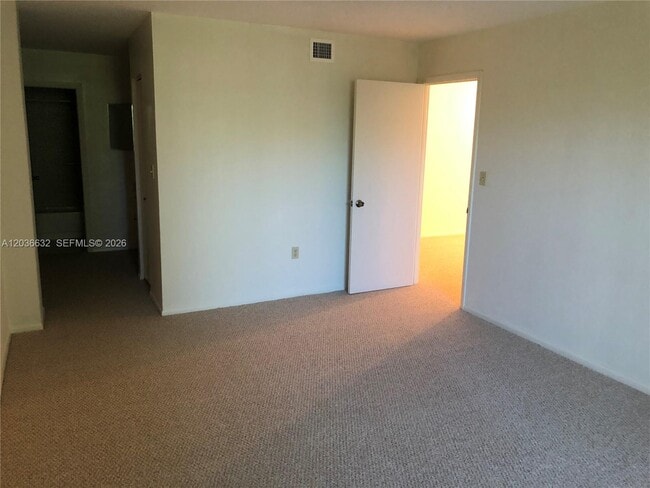 Photo - 10852 N Kendall Dr Unit 316