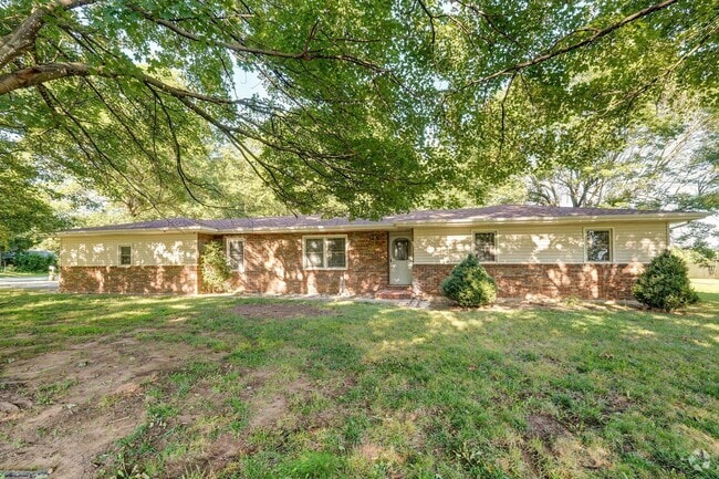 Building Photo - Charming 3 bedroom,  2 bathroom house for ...