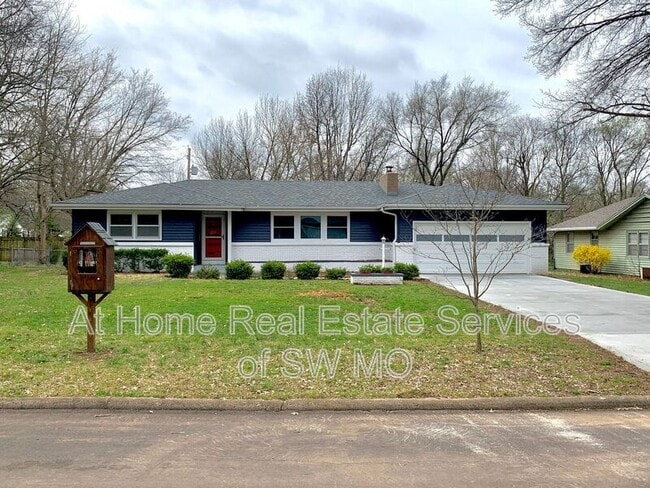 Photo - 2322 E Langston St House