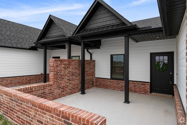 Building Photo - 8700 Cantera Dr Rental