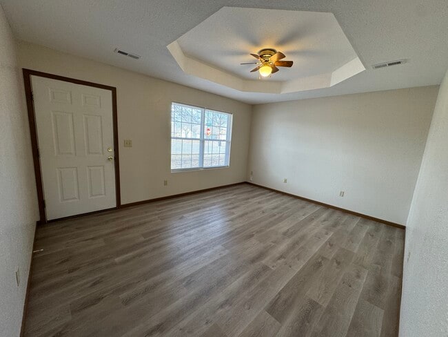 Photo - 219 Aaron Ln