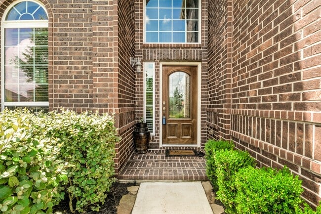 Photo - 26335 Cedar Pine Dr