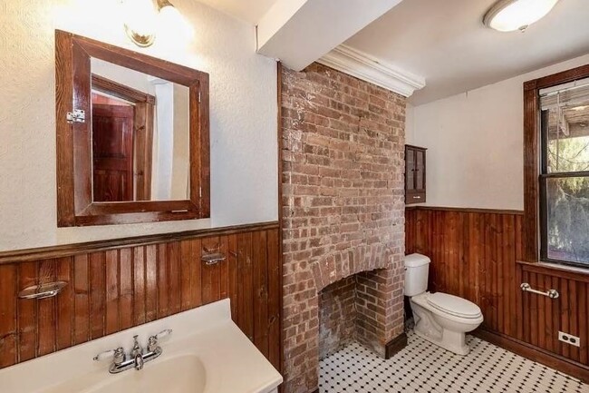 Photo - 343 1/2 8th St