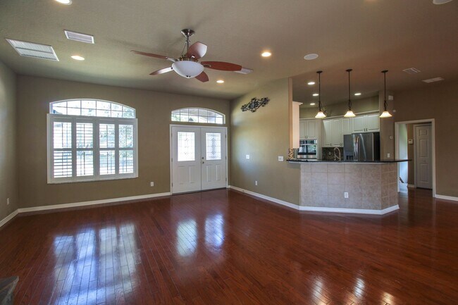 Photo - 6065 Spruce Point Cir