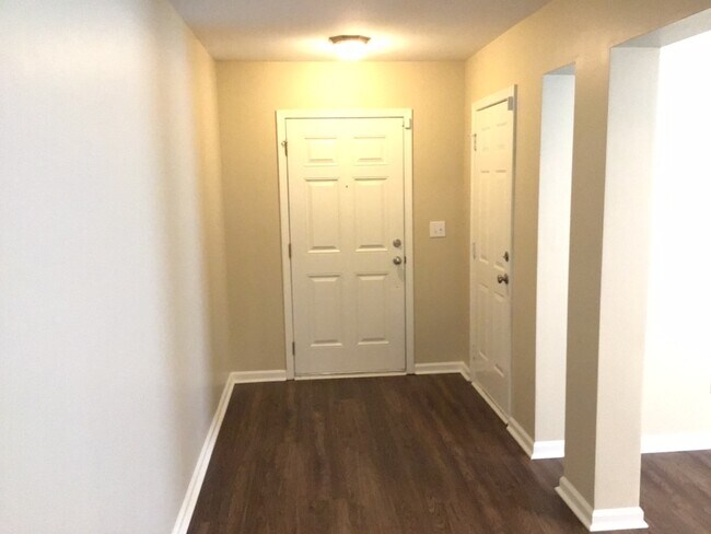 Photo - 5069 Carrington Ct