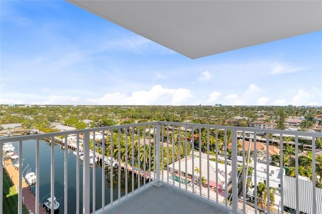 Photo - 2881 NE 33rd Ct Unidad Ph A