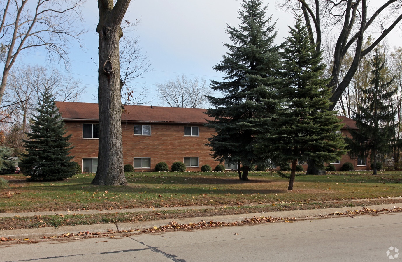 Photo - Four Oaks Apartments