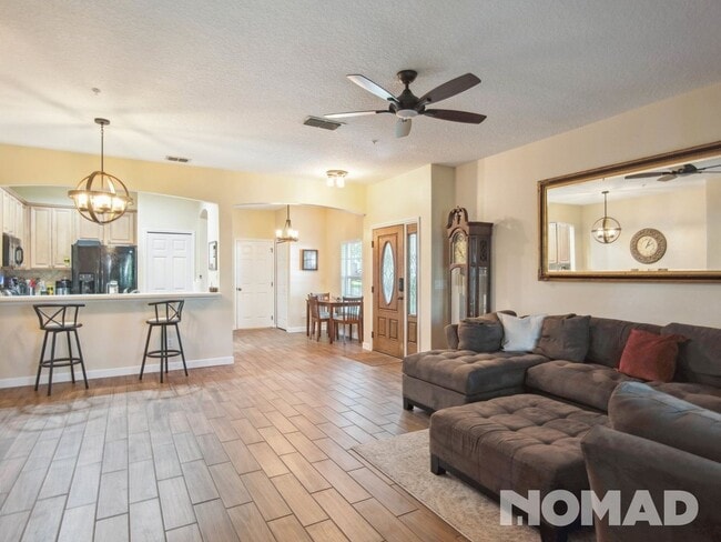 Photo - 1902 Beacon Bay Ct