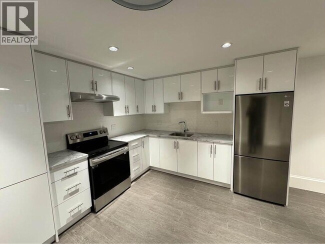 Photo - 947 Forest Hills Dr