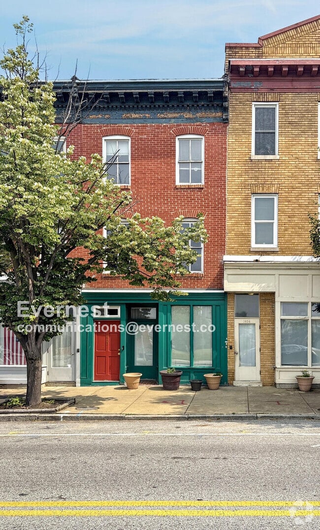 Building Photo - 1402 E Baltimore St Unit APT 300