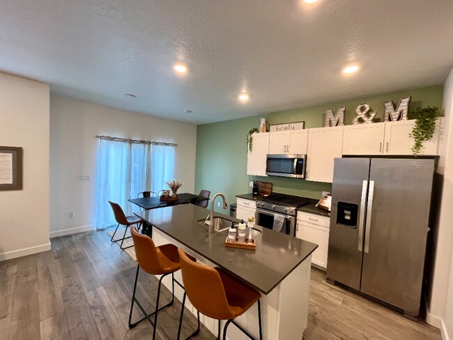 Photo - 803 S Brubaker Way