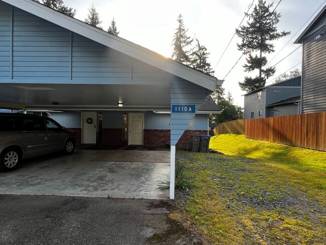 Photo - 1110 Shorewood Dr Unit A
