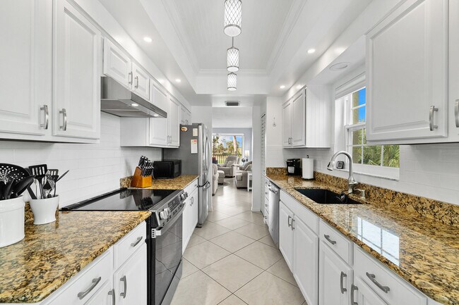 Photo - 4140 Bayhead Dr