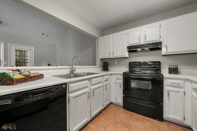 Photo - 5150 Laurel Bridge Ct SE