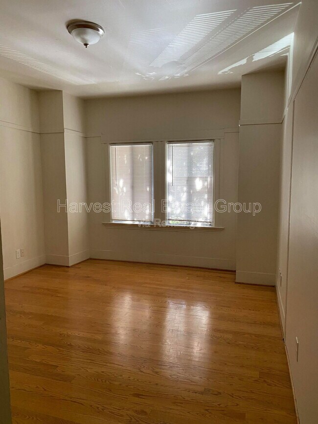 Photo - 3844 International Blvd Unit 3844a