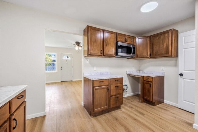 Photo - 1127 Harris Way