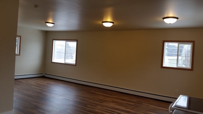 Living - 241 S Healy Ave