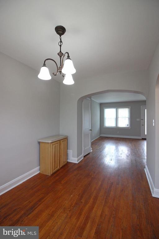 Photo - 529 Parksley Ave