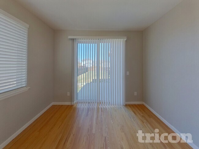 Photo - 1512 Chokeberry St
