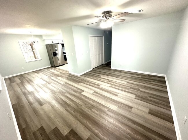 Photo - 4220 Mica Ave