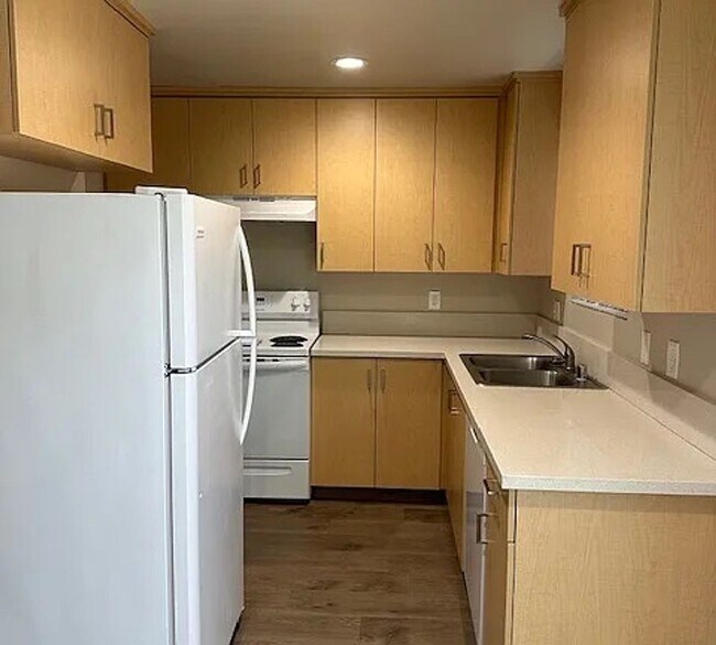 578 N Brown St Unit 578 Brown St
