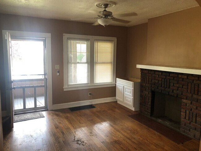 Photo - 916 16th St NW Unit 918 16th St NW