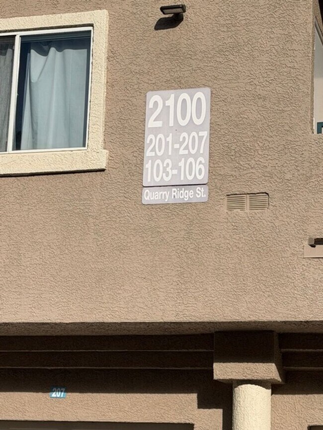 Photo - BEAUTIFUL SPACIOUS TOP FLOOR 2 BEDROOM & 2 FULL BATHROOM CONDO IN THE SOUTHWEST