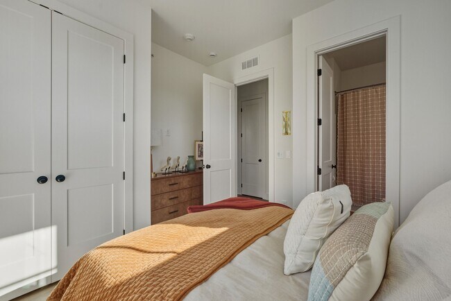 Photo - 962 Bibbs Circle NW Unidad 7