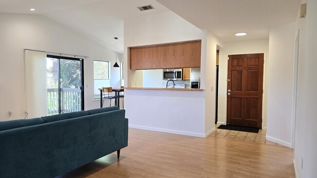 Photo - 38715 Huntington Cir