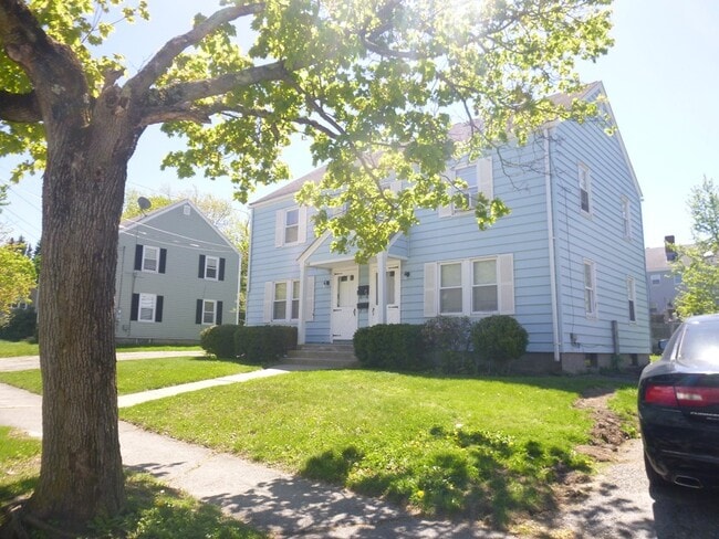130 Uncatena Ave