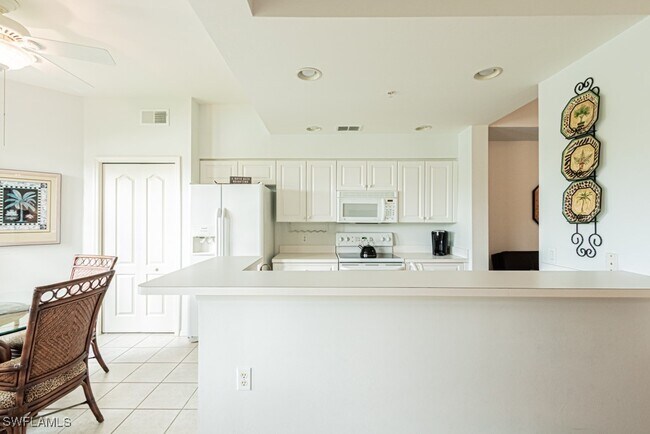 Building Photo - 3830 Sawgrass Way Unit 2922