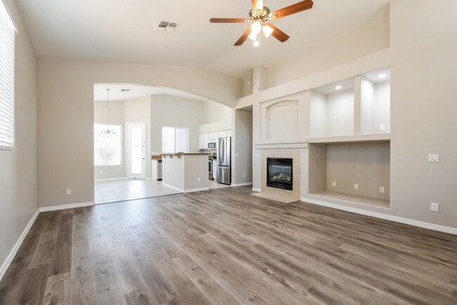 Photo - 6614 W Rowel Rd