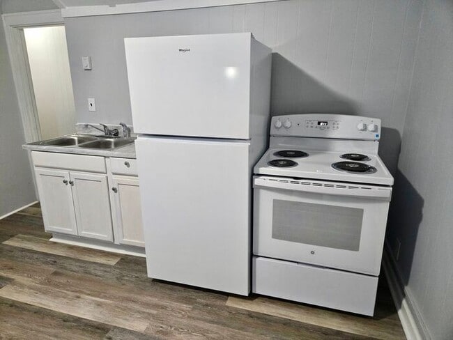 Photo - 2nd Floor 1 bedroom Apartment Niles