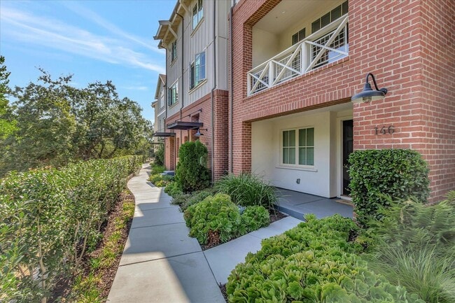 Photo - Beautiful Tri-Level 4 bedroom, 3.5 Bathroom, 2,150 SqFt Home in Downtown Campbell!